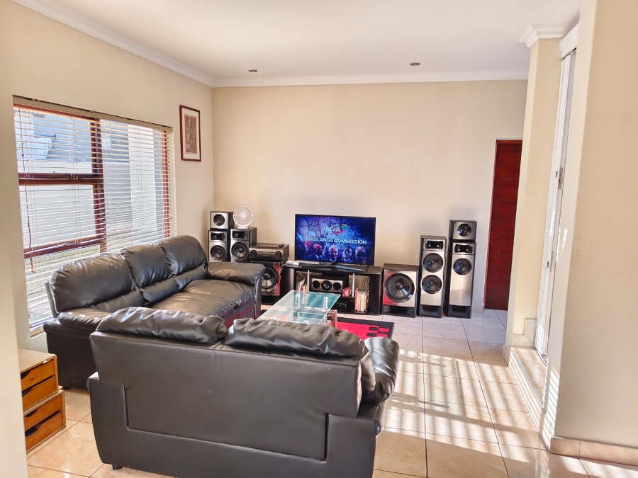 3 Bedroom Property for Sale in Melodie North West